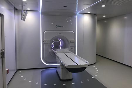 Complex MR unit installation at Queensland hospital
