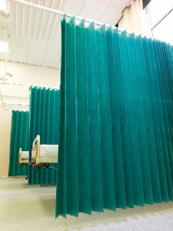 Disposable curtains aids management of cleanliness on the wards