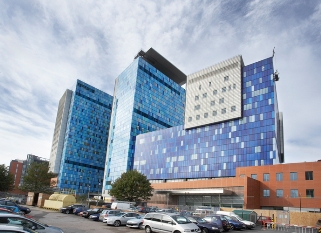 £650 million Royal London Hospital opens doors