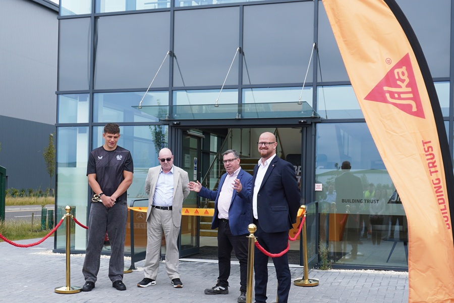 Sika officially opens new Leeds distribution centre